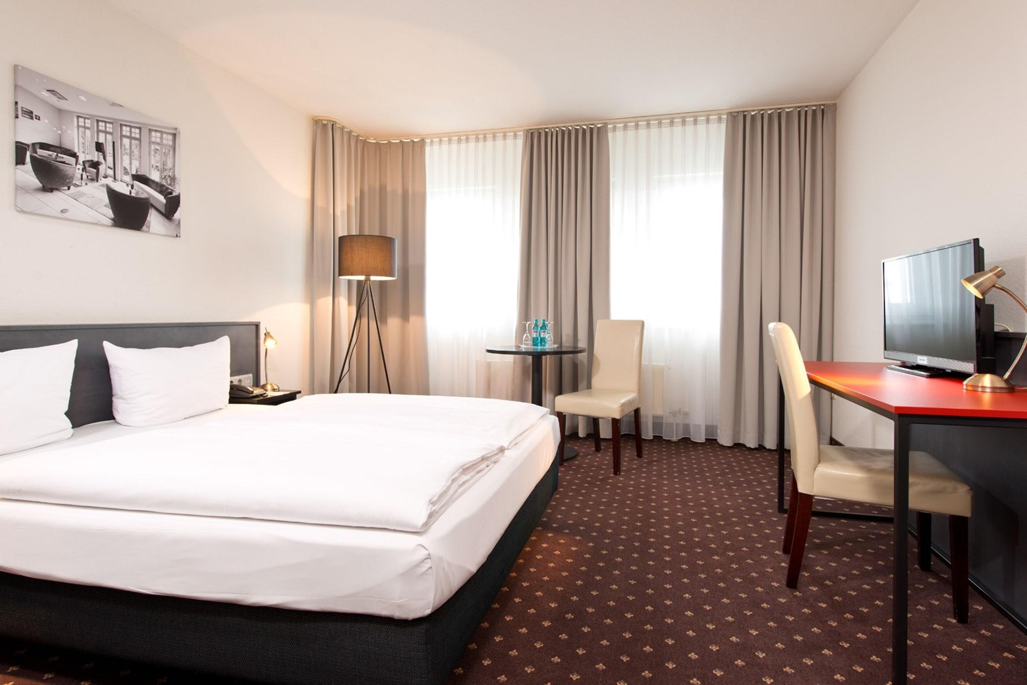 Achat Hotel هوكنهايم المظهر الخارجي الصورة