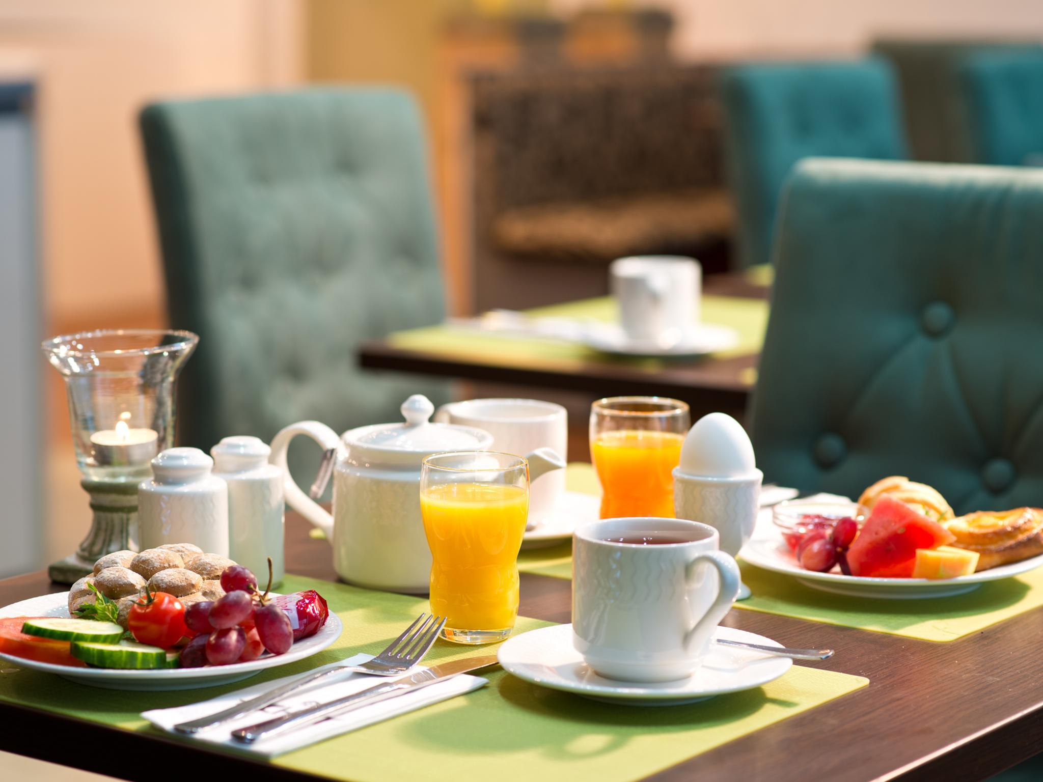 Achat Hotel هوكنهايم المطعم الصورة