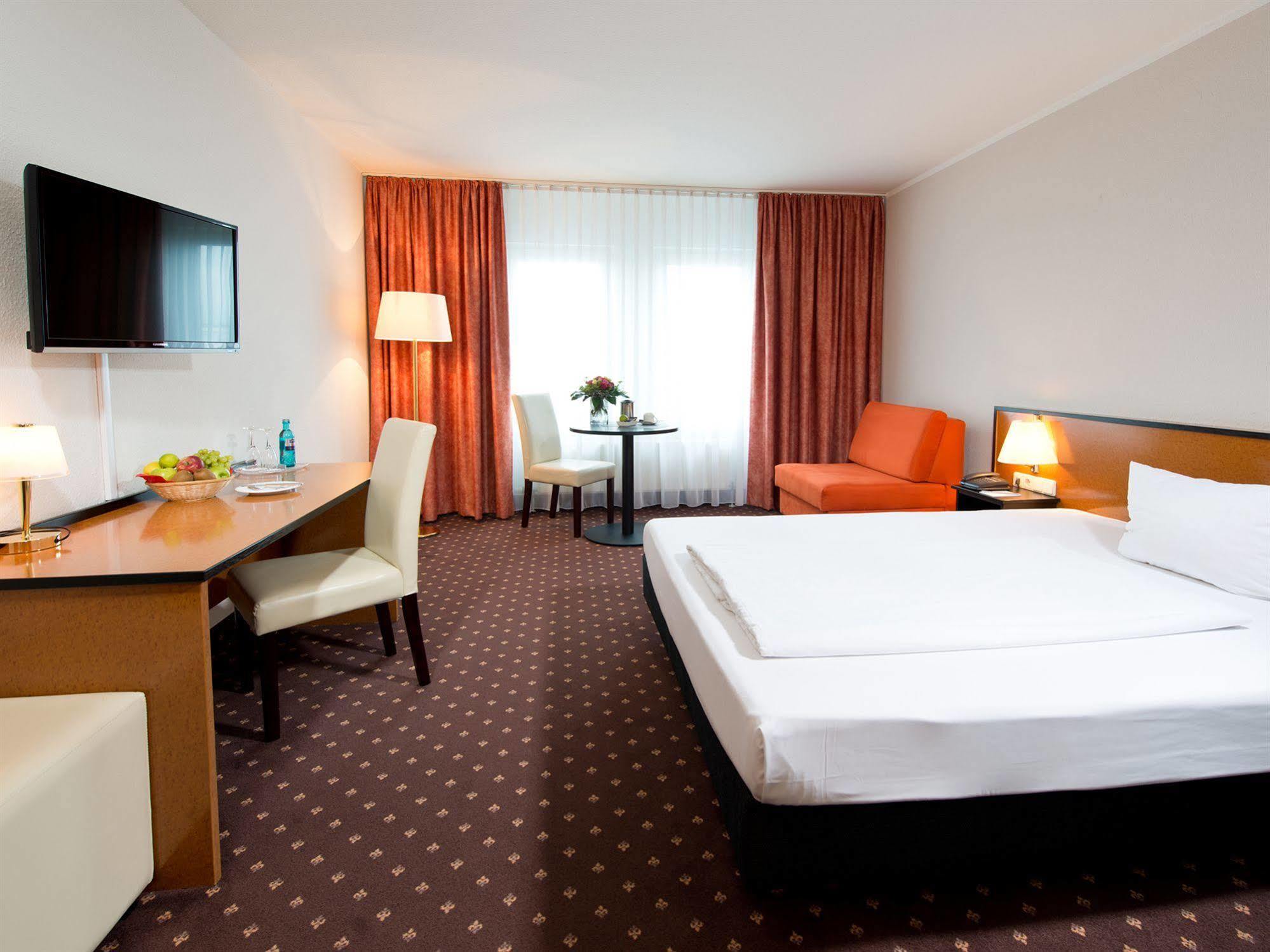 Achat Hotel هوكنهايم المظهر الخارجي الصورة